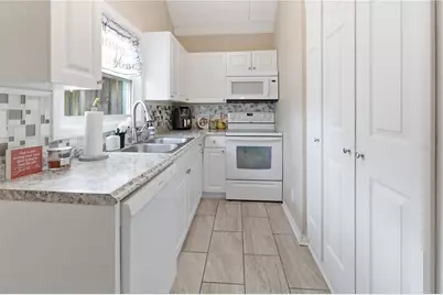 12414 Touchton Drive #100, Tampa, FL 33617 - Photo 7