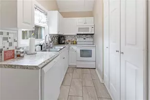 12414 Touchton Dr, Tampa, FL 33617 - Photo 7