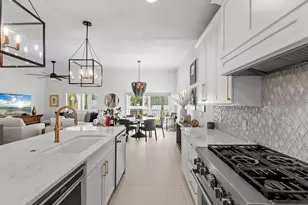 138 175th Ave E, Redington Shores, FL 33708 - Photo 17