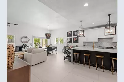 138 175th Avenue E, Redington Shores, FL 33708 - Photo 15
