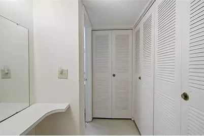 4900 38th Way S #404, Saint Petersburg, FL 33711 - Photo 9