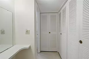 4900 38th Way S, Saint Petersburg, FL 33711 - Photo 9