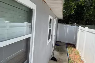1923 W Skagway Ave, Tampa, FL 33604 - Photo 9