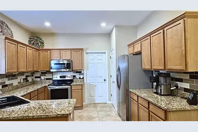 8240 Acadian Lane, Seminole, FL 33777 - Photo 37