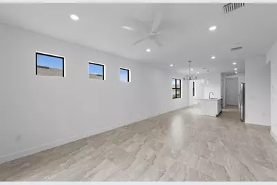 18937 Indian Rock Place, Lakewood Ranch, FL 34211 - Photo 9