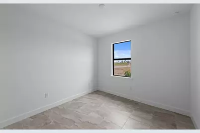 18937 Indian Rock Place, Lakewood Ranch, FL 34211 - Photo 5