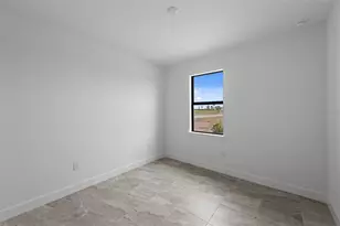 18937 Indian Rock Pl, Lakewood Ranch, FL 34211 - Photo 5