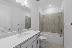 18937 Indian Rock Pl, Lakewood Ranch, FL 34211 - Photo 3