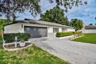 207 Dunbridge Dr, Palm Harbor, FL 34684 - Photo 1