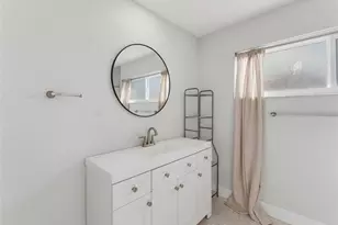 4044 Headsail Dr, New Port Richey, FL 34652 - Photo 21
