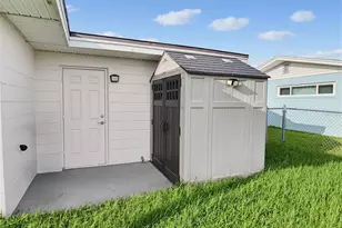 4044 Headsail Dr, New Port Richey, FL 34652 - Photo 25