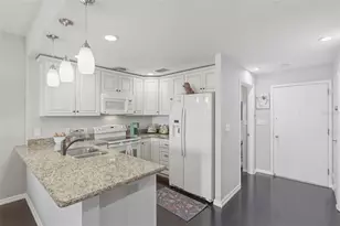 1 Beach Dr SE, Saint Petersburg, FL 33701 - Photo 11