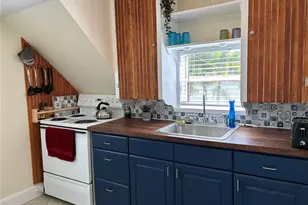 810 22nd Ave N, Saint Petersburg, FL 33704 - Photo 3
