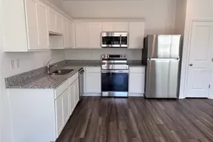6371 Kay Morgan Ln, Gibsonton, FL 33534 - Photo 5