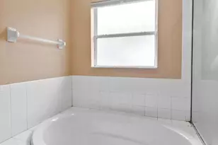 901 Parker Den Dr, Ruskin, FL 33570 - Photo 21