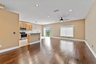 901 Parker Den Dr, Ruskin, FL 33570 - Photo 7