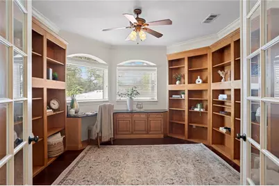 3911 W Dale Avenue, Tampa, FL 33609 - Photo 37
