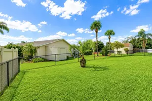 8811 Martinique Ln, Port Richey, FL 34668 - Photo 9