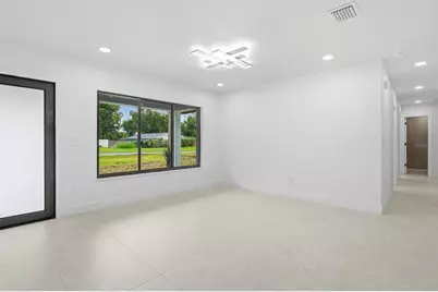 8316 W Forest Circle, Tampa, FL 33615 - Photo 11