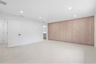 8316 W Forest Circle, Tampa, FL 33615 - Photo 27