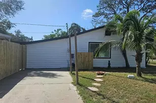 2735 Boca Ciega Dr N, Saint Petersburg, FL 33710 - Photo 5