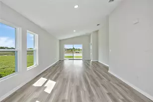 15204 Maude Landing Loop, Wimauma, FL 33598 - Photo 3