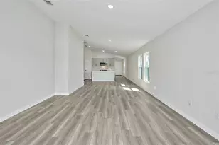 15204 Maude Landing Loop, Wimauma, FL 33598 - Photo 9