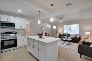 3272 54th St N, Saint Petersburg, FL 33710 - Photo 11