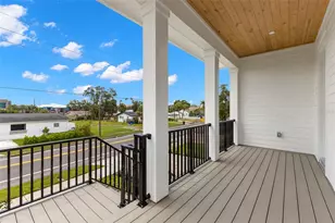 3534 Overlook Dr NE, Saint Petersburg, FL 33703 - Photo 13