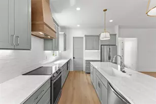 3534 Overlook Dr NE, Saint Petersburg, FL 33703 - Photo 11