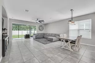 17651 Bright Wheat Dr, Lithia, FL 33547 - Photo 11