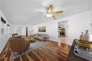 144 8th Ave N, Saint Petersburg, FL 33701 - Photo 5