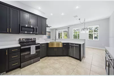 515 Villa Treviso Court, Apollo Beach, FL 33572 - Photo 9