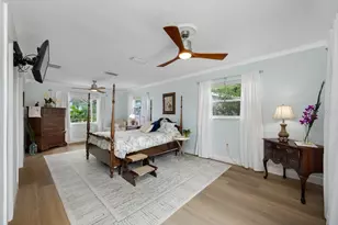 530 79th St S, Saint Petersburg, FL 33707 - Photo 31