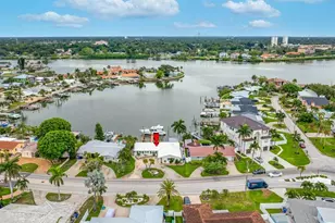 530 79th St S, Saint Petersburg, FL 33707 - Photo 47