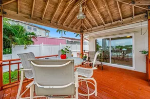 530 79th St S, Saint Petersburg, FL 33707 - Photo 43