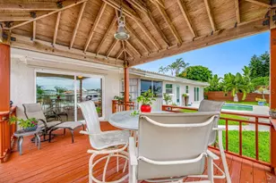 530 79th St S, Saint Petersburg, FL 33707 - Photo 19