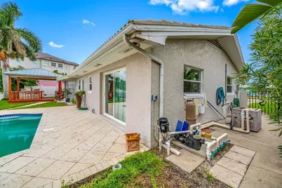 530 79th Street S, Saint Petersburg, FL 33707 - Photo 45