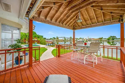 530 79th Street S, Saint Petersburg, FL 33707 - Photo 3