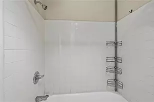 151 Sea Horse Dr SE, Saint Petersburg, FL 33705 - Photo 25