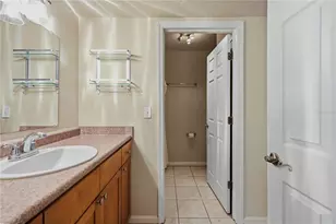 151 Sea Horse Dr SE, Saint Petersburg, FL 33705 - Photo 23