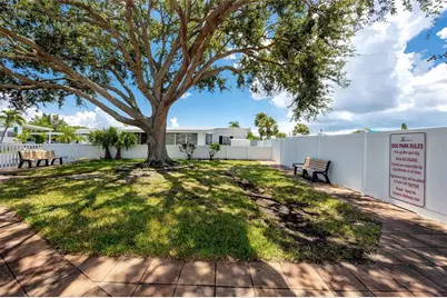 6821 Americana Drive NE #106, Saint Petersburg, FL 33702 - Photo 47