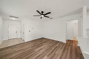 14433 Haddon Mist Dr, Wimauma, FL 33598 - Photo 3
