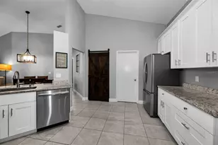 11916 Snapdragon Rd, Tampa, FL 33635 - Photo 15