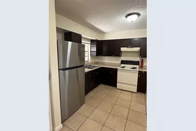 9406 N Hartts Drive, Tampa, FL 33617 - Photo 11