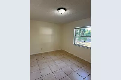 9406 N Hartts Drive, Tampa, FL 33617 - Photo 17