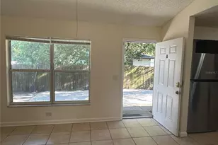9406 N Hartts Dr, Tampa, FL 33617 - Photo 29