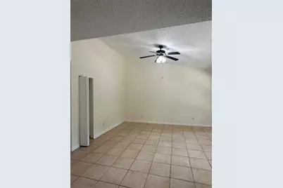 9406 N Hartts Drive, Tampa, FL 33617 - Photo 31