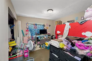 9406 N Hartts Dr, Tampa, FL 33617 - Photo 33