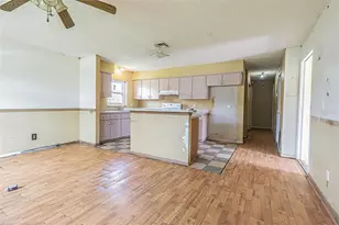 5512 20th St, Zephyrhills, FL 33542 - Photo 17